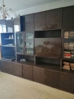 Стенка в гостиную темная полированная б/у