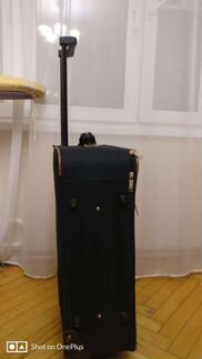 Чемодан на колесах