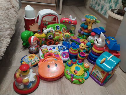 Пакет брендовых игрушек