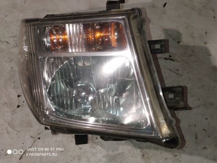 Фара правая Nissan Pathfinder 51 YD25 2008