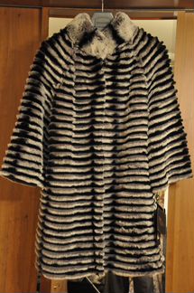 Продаю новую женскую шубу из рекс-кролика