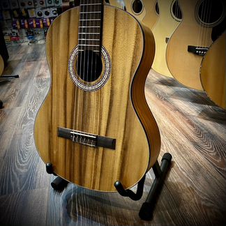 Классическая гитара 4/4 Flight C-110 AC