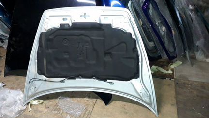 Капот Volvo S40 седан 2.4 2009