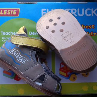 Детские босоножки на первые шаги (котофей, Pepino)