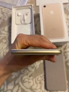 Телефон iPhone 7 128 Gb Gold