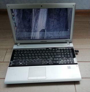 Samsung RV513