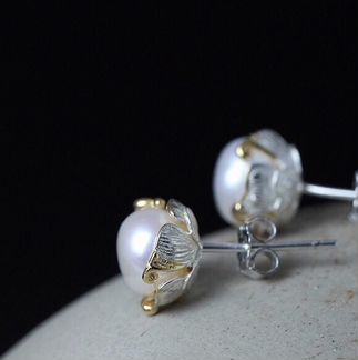 Жемчужные серьги в бутоне из серебра Sakura Dream