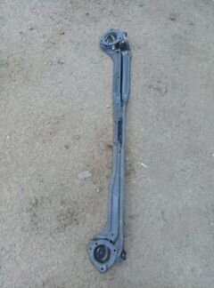 Растяжка столбов передняя верхняя Ford Focus CB8