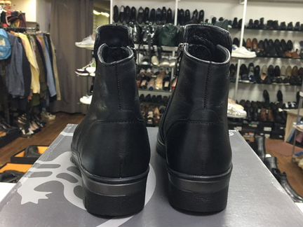 Ботинки женские 36р