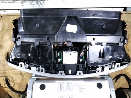 Дефлектор в торпедо в сборе Mercedes W221