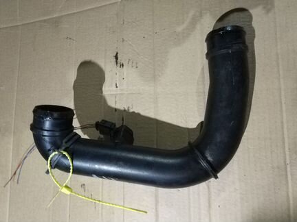 Патрубок интеркулера VW T4 AJT 2.5TDI 7001459580