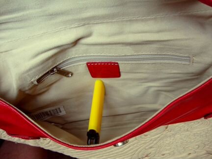 Сумка Piel Bovina из Испании Grupo Inditex Красная