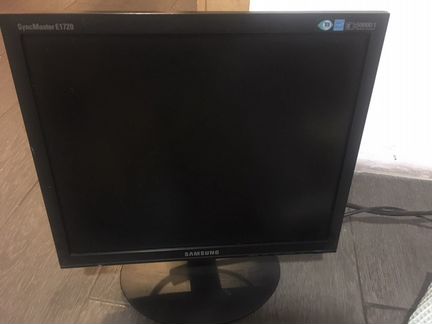 Монитор Samsung