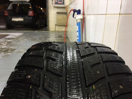 Продам зимние шипованные колеса Мерседес 225/55 r1