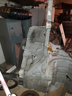 Лонжерон четверть стакан GTR правый