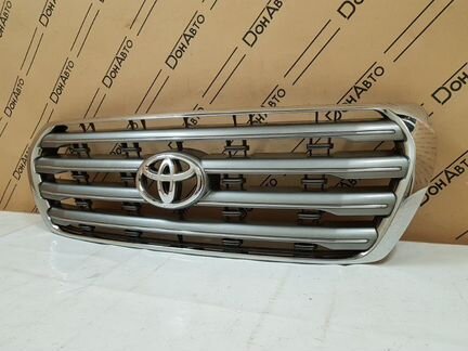 Решетка радиатора Toyota Land Cruiser 200