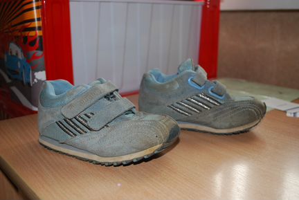 Кроссовки 16,5см и мальчику и девочке