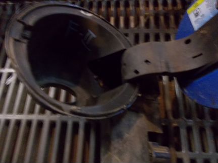 Форд фокус 2 механизм лючка б/бака Разборка