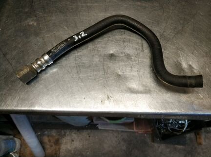 Шланг топливной рампы 3.2 4.2 VW Туарег 2003-2010г