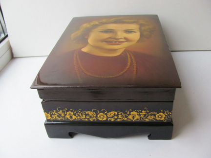 Шкатулка,портрет,живопись,лаковая миниатюра,СССР