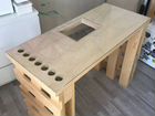 Маникюрный стол с отверстием для встроенной вытяжк
