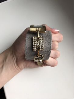Часы dkny