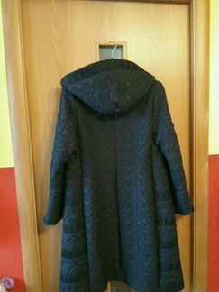 Пальто демисезонное, 50 разм. Узорчатая простежка