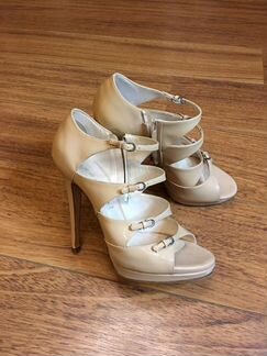 Бежевые босоножки Casadei