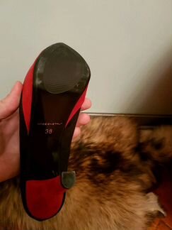 Красные женские туфли (Италия)