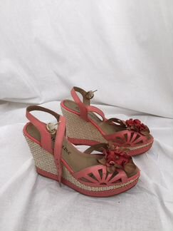 Босоножки на танкетке Tervolina 36 р-р