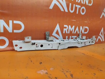 Панель передняя (суппорт радиатора) верхний Nissan