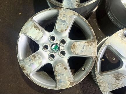 Диски бу оригинал R17 N на Skoda
