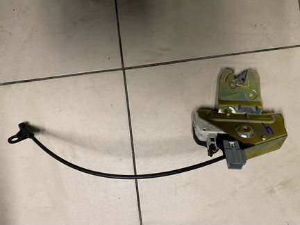 Замок крышки багажника volvo S60/S80 8652398