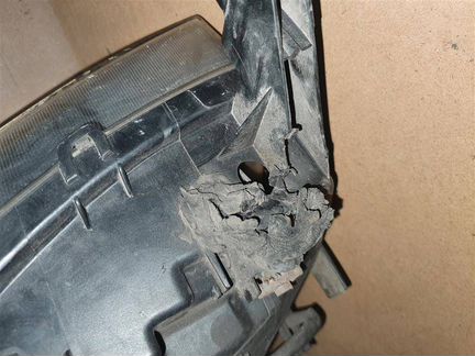 Фара передняя Nissan Navara D22 2.5 d МКПП