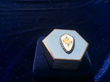 Шкатулка роза эмаль Голубая Антиквариат