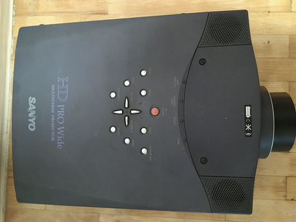 Проектор Sanyo PLV-70