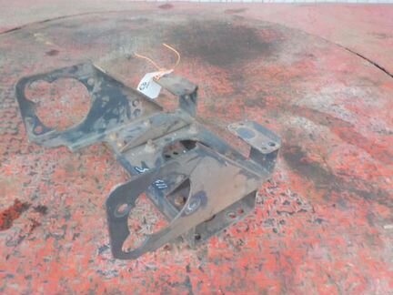 Кронштейн энергоаккумулятора Ивеко 504113195