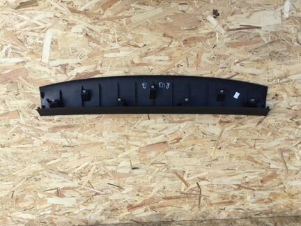 Обшивка крышки багажника задняя верхняя Volkswagen