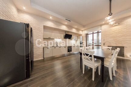4-к квартира, 160 м², 7/9 эт.