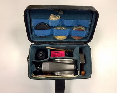 Ретро кинокамера Кварц 2М