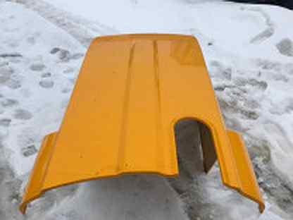 Крепления пластиковые боковин капота трактора бтз. Боковина капота jcb 3cx. Бардачок jcb 4cx. Капот на jcb 3cx 2002. Боковина капота jcb 3cx.