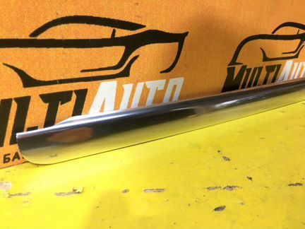 Накладка двери правая Mercedes C-Classe W205