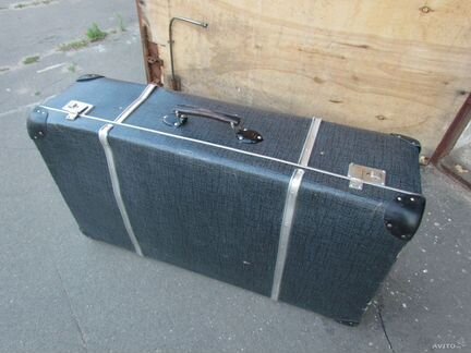 Чемодан фибровый большой