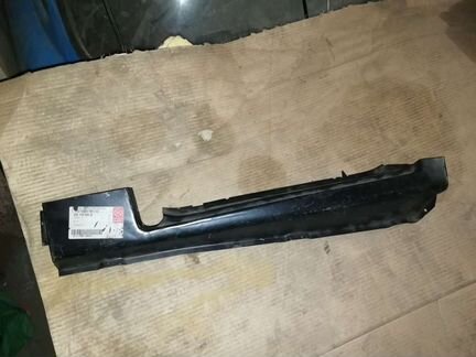 Гнездо фары L и R TRS 141-R и L