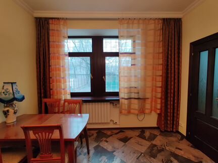 4-к квартира, 90 м², 1/4 эт.