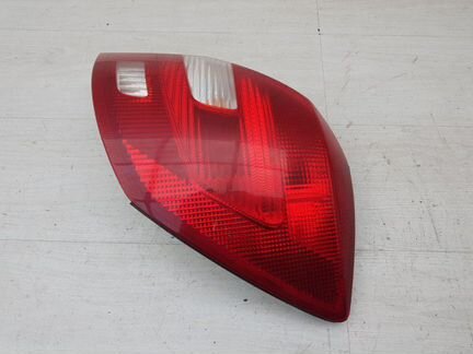 Фонарь правый Skoda Fabia 2 BBM 2009
