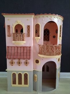 Много мягких игрушек