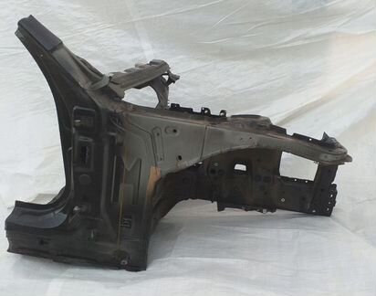 Четверть передняя правая и левая на BMW 3 GT F34