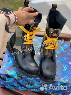 Ботинки луи виттон с желтыми шнурками