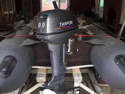 Мотор тарпон 9.9 купить. Лодочный мотор Тарпон 9.9. Лодочный мотор Tarpon. Тарпон 5 Лодочный мотор. Ривьера 3600 и мотор 9.9.